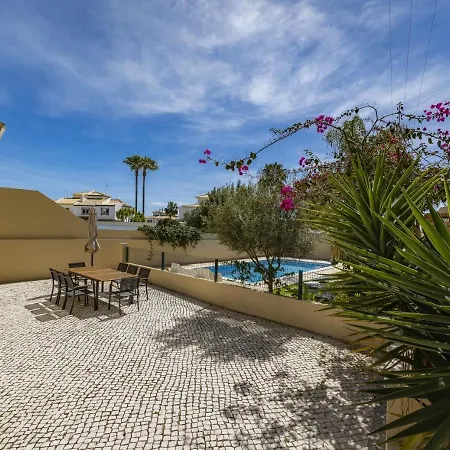 Fiol - Spacious Vale De Parra Holiday home *