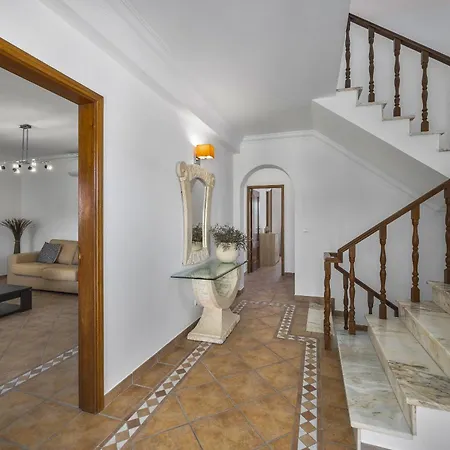 Fiol - Spacious Vale De Parra Holiday home *