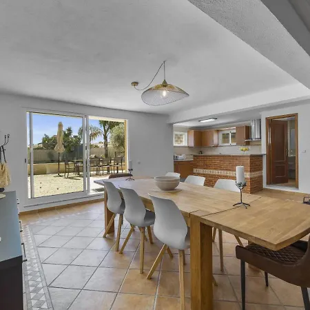 Fiol - Spacious Vale De Parra Holiday home *