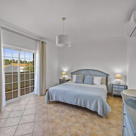 Fiol - Spacious Vale De Parra Holiday home